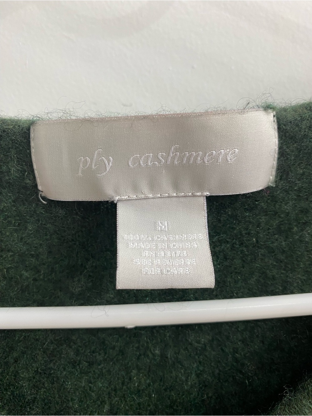 ply cashmere 100% Cashmere Forest Green V-Neck Sweater - Picture 3 of 7